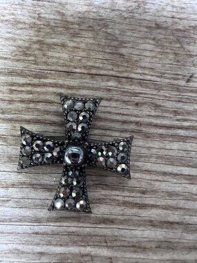 Weiss Maltese Cross Brooch Black Hematite Rhinestone Gunmetal Vintage Signed